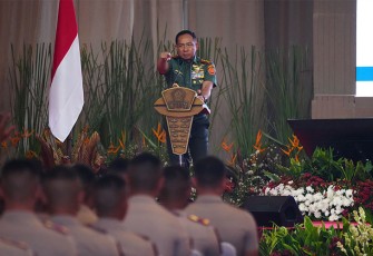 Panglima TNI Jenderal TNI Agus Subiyanto, S.E., M.Si., saat Berikan Pembekalan Kepada Calon Perwira Remaja TNI-Polri Tahun 2024