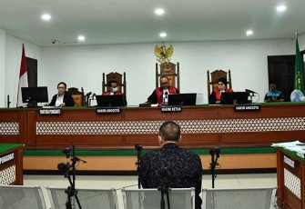 Sidang Lanjutan Kasus Tanah Mabes TNI Jatikarya di Ruang Sidang Kartika 1 Lantai II Pengadilan Tinggi Negeri  Kota Bekasi  Kelas 1A Khusus Jl. Pintu Air,  Harapan Mulya, Kecamatan Medan Satria, Kota Bekasi, Jawa Barat, Senin (18/3/2024).