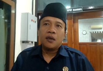 Ketua DPRD Kabupaten Trenggalek, Doding Rahmadi, saat dikonfirmasi setelah rapat paripurna pandangan umum fraksi - fraksi.