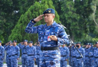 Pangkoops Udara I Marsda TNI Mohammad Nurdin saat pimpin Upacara Bendera 17an di Lapangan Upacara Makoops Udara I.
