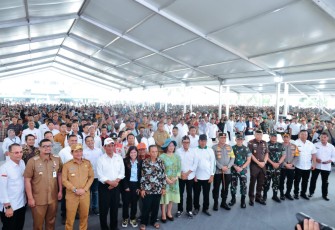 Pertemuan Mentan RI dengan 20.000 petani dan penyuluh pertanian se - Sumut di Lapangan Benteng, Medan, Rabu (07/02/2024)..
