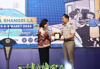 Menteri Keuangan, Sri Mulyani Indrawati saat menjadi pembicara kunci pada Rapat Kerja Nasional (Rakernas) Kementerian Agraria dan Tata Ruang/Badan Pertanahan Nasional (ATR/BPN) Tahun 2024, di Hotel Shangri-La, Jakarta, Kamis (07/03/2024).