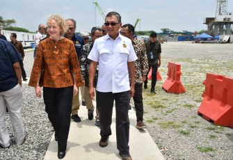 Menteri ESDM saat Tinjau Tajak Sumur Infill dan Clastic Banyu Urip, Jum'at (1/3).