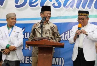 Kepala BP Batam/Walikota Batam, Muhammad Rudi saat menghadiri undangan Tabligh Akbar dan Doa Bersama Menyambut Bulan Suci Ramadhan 1445 Hijriah di Masjid Agung Tanjungpinang, Minggu (25/2/2024). 