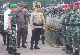 Pangdam I/BB, Mayjen TNI Mochammad Hasan dalam Apel Gelar Pengamanan Pemilu Tahun 2024 yang dilangsungkan di Lapangan Benteng, Jl Pengadilan, Kota Medan, Kamis (1/2/2024)
