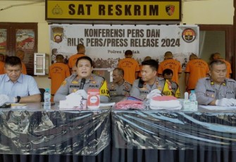 Kapolres Landak AKBP I Nyoman Budi Artawan saat konferensi pers di Mapolres Landak, Kamis (25/01/2024).