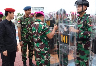 Danlanud Hang Nadim saat hadiri Apel Gelar Pasukan Pengamanan Pemilu 2024