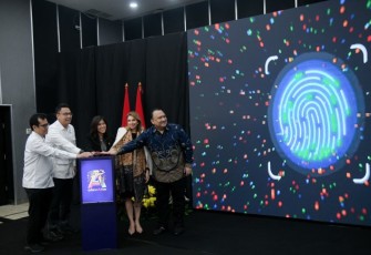 Peluncuran ElevAlte di media center Kementerian Komdigi, Jakarta, Senin (2/12)