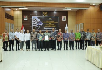 Bupati Asahan Serahkan Laporan Keuangan Pemerintah Daerah Unaudited 2023 