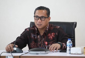 Plh. Direktur Jenderal Bina Administrasi Kewilayahan, Dr. Amran, M.Si pada saat menerima audiensi dari PT. Katama Suryabumi selaku salah satu pemegang hak paten Konstruksi Sarang Laba-Laba (KSLL) di Ruang Rapat Ditjen Bina Administrasi Kewilayahan pada Kamis (18/01/2024).