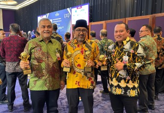 BRK Syariah Raih TOP BUMD Stars 5 Pada Ajang TOP BUMD Awards 2024
