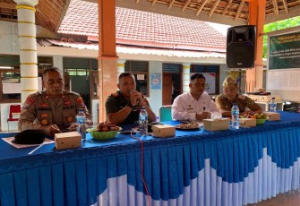 Danramil Dagangan saat Hadiri Pelantikan Perangkat Desa Banjarsari Kulon