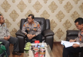 Kapolres Tapsel, AKBP Yasir Ahmadi, saat menerima kunjungan silaturahmi Baznas Paluta