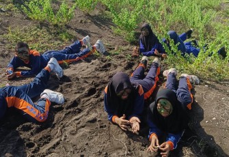 Lanal Banyuwangi Bekali Pramuka Saka Bahari Latihan SAR