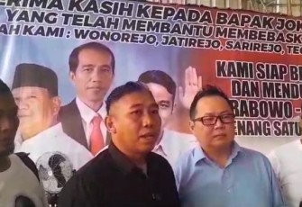 Relawan Plat K  bersama caleg DPR RI dan DPRD Kabupaten Blora saat acara tasyakuran di kawasan Wonorejo kecamatan Cepu kabupaten Blora.