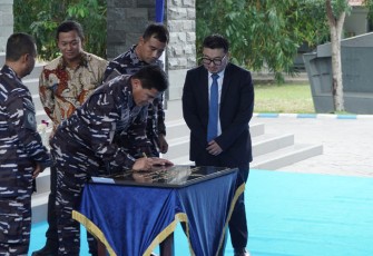 Peresmian fasilitas Damage Control Simulator oleh Kepala Staf Angkatan Laut (Kasal) Laksamana TNI Dr. Muhammad Ali