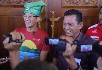 Menparekraf Sandiaga Uno Didampingi Gubernur Ansar saat Tinjau Lokasi Pembangunan SKI di Tanjungpinang
