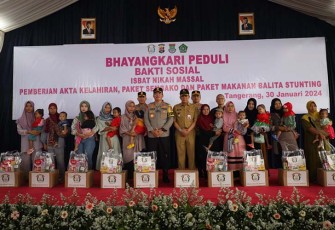 Bhayangkari Banten Gelar Bakti Sosial dan Nikah Massal