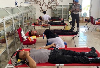 Personil Polres Natuna Ikut Donor Darah
