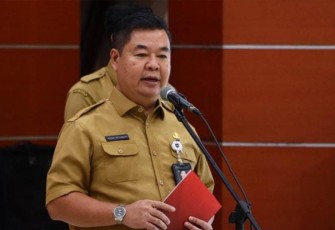 Dirjen Dukcapil Teguh Setyabudi saat melantik 5 Pejabat Eselon IV/Pengawas di lingkungan Ditjen Dukcapil Kementerian Dalam Negeri, Senin (19/2/2024) pagi. 