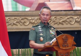 Kasum TNI Letjen TNI Richard Tampubolon, saat mewakili Panglima TNI Jenderal TNI Agus Subiyanto, secara resmi membuka Rapat Koordinasi Teknis (Rakornis) Polisi Militer (POM) TNI TA 2025. Acara tersebut diadakan di Aula Gatot Subroto, Mabes TNI, Cilangkap, Jakarta Timur, Rabu (752025).
