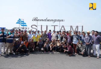 Menteri Pekerjaan Umum Dody Hanggodo melakukan kunjungan kerja ke Bendungan Sutami yang berlokasi di Desa Karangkates, Kabupaten Malang, Provinsi Jawa Timur