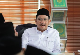 Dirjen Bimas Islam Abu Rokhmad