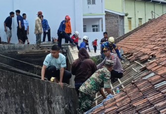 Musibah robohnya tandon air di pondok pesantren modern Gontor cabang Magelang, Jum'at (25/4)