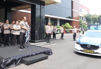 Polda Jatim Berangkatkan Bantuan Kemanusiaan untuk Korban Banjir dan Longsor di Sumatera
