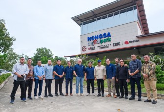 Menekraf/Kabekraf, Teuku Riefky Harsya mengunjungi Apple Developer Academy Building dan Infinite Studios di Nongsa Digital Park, Batam.