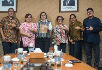 Foto bersama usai Audiensi yang diadakan di Gedung Sapta Pesona, Jakarta Pusat (22/1/2025)