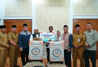 Gubernur Bengkulu Helmi Hasan Berangkatkan Umrah Nelayan Penolong Kapal Tenggelam