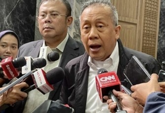 Wakil Ketua DPR RI Saan Mustopa saat memberikan keterangan pers di Jakarta, Selasa (9/9)
