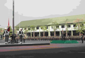 Pangdam V Brawijaya Mayjen TNI Rudy Saladin pimpin upacara 17-an di Makodam, Rabu (17/9)