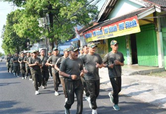 Lari pagi prajurit Kodim Ponorogo 