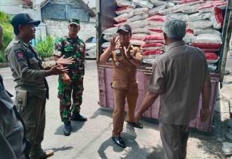 Distribusi pupuk non subsidi kelompok tani