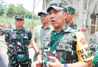 Tim Wasev Kolonel (Mar) Djentaju Suprihandoko saat memberikan keterangan 