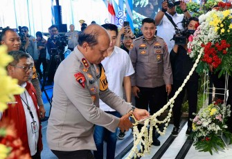 Kapolda Jatim Irjen Pol Nanang Avianto resmikan gedung Naya Agra Ditreskrimsus Polda Jatim, Rabu (31/12)