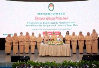 Peringatan Hari Ulang Tahun (HUT) ke-26 DWP di Gedung Sasana Bhakti Praja (SBP), Kantor Pusat Kemendagri, Jakarta, Selasa (9/12/2025).