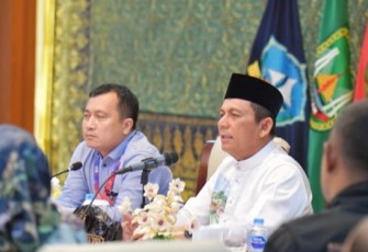 Gubernur Ansar saat memimpin Rapat Persiapan Akhir BTN Kepri Moon Run 2025 yang berlangsung di Gedung Daerah, Tanjungpinang, Rabu (24/12/2025).