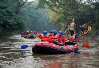 Festival Ciliwung 2025 di Sungai Ciliwung, Depok, Minggu (10/8).