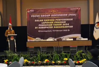 Fokus Group Diskusi (FGD) dalam rangka penyusunan laporan evaluasi Pilkada Karanganyar 2024, yang digelar di Ballroom Anaya Azana Hote, Karangpandan,  Selasa (1822025).