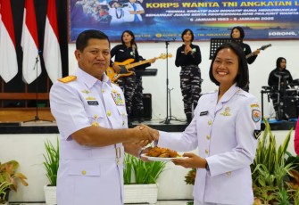 Pangkoarmada III Laksda TNI Hersan 