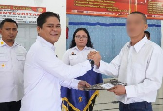 Penyerahan Remisi Khusus kepada Warga Binaan Beragama Konghuchu di Rutan Kelas I Medan
