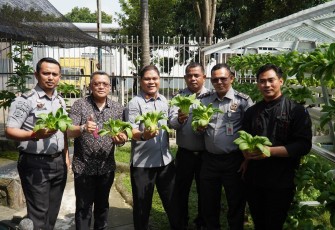 Poto Bersama Karutan Kelas I Medan Rombongan GM Hotel Mercure Medan Angkasa 