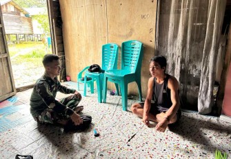 Komsos bersama masyarakat di perbatasan 