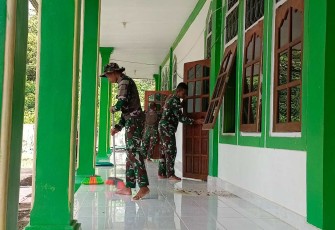 Bersihkan masjid menyambut ramadan