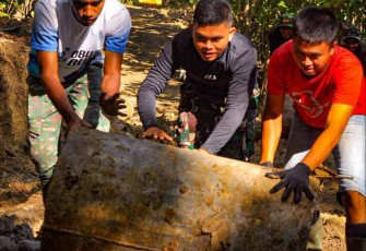 Buka akses jalan di wilayah desa Siawung