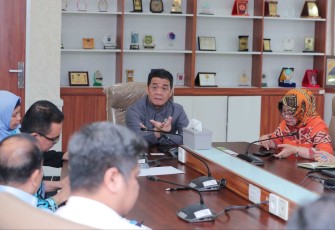 Wamendes PDT Ahmad Riza Patria saat pertemuan dengan BRIN di Jakarta, Jum'at (7/3)