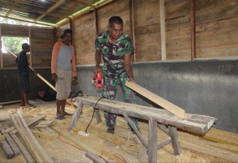 Serut kayu untuk bahan baku pembuatan kusen pintu dan jendela RTLH 